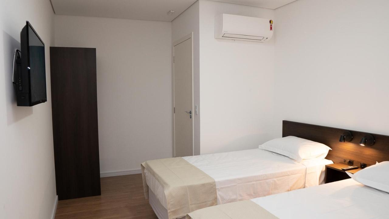 Carmelo Hotel *